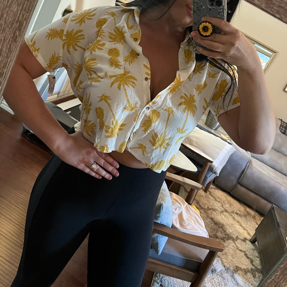 Billabong Cropped Button Up - image 3